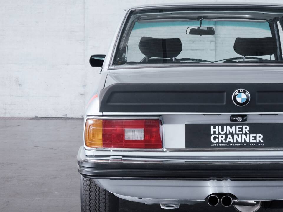 Bild 33/50 von BMW M 535i (1979)