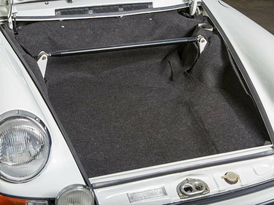 Immagine 17/19 di Porsche 911 Carrera RS 2.7 (Touring) (1973)