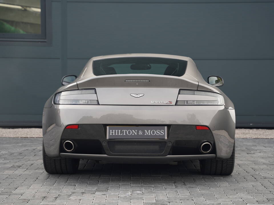 Imagen 8/50 de Aston Martin V12 Vantage S (2014)