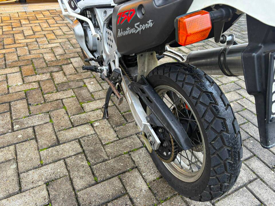 Bild 17/21 von Honda XRV 750 Africa Twin (1999)