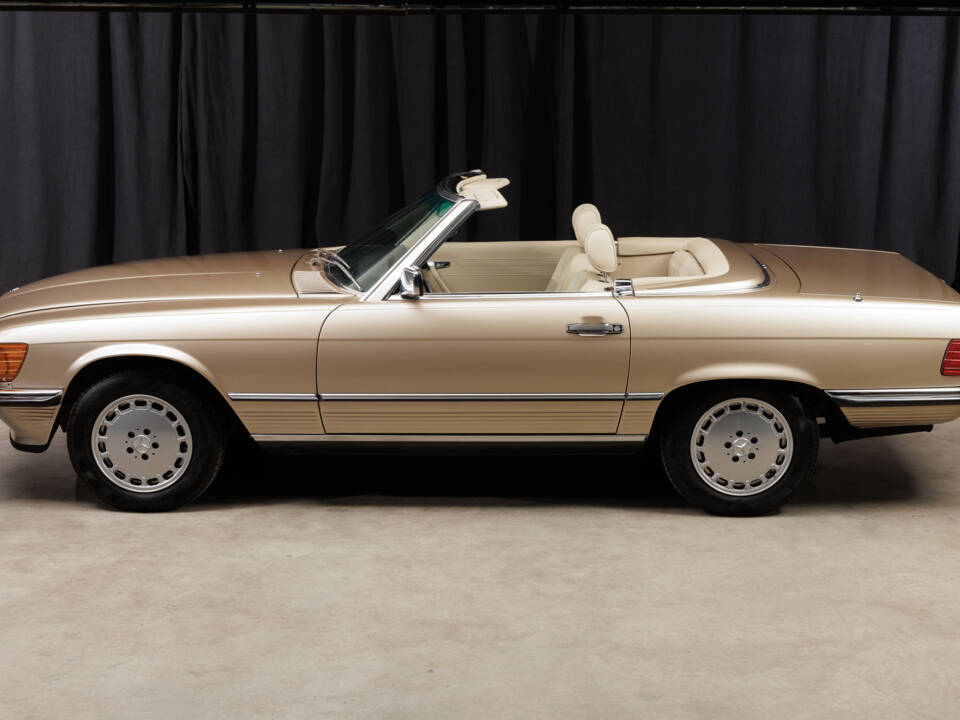 Immagine 10/71 di Mercedes-Benz 420 SL (1988)