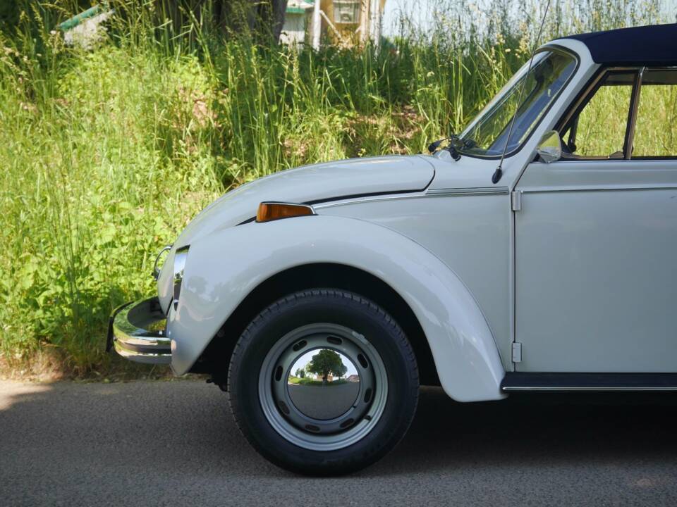 Image 38/45 de Volkswagen Coccinelle 1303 LS (1978)