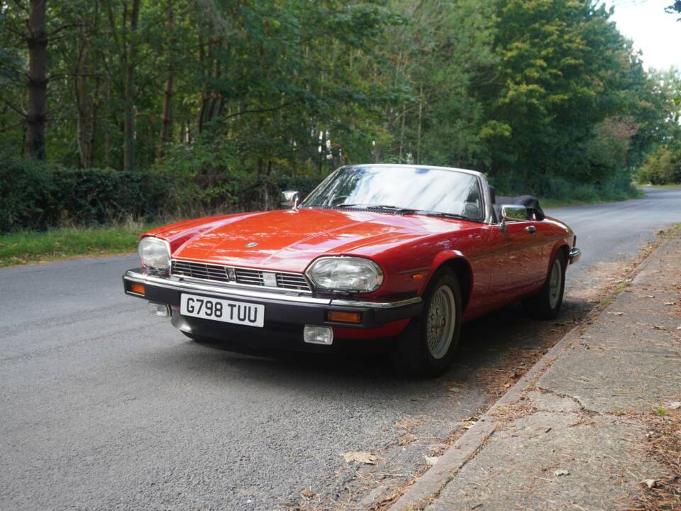 Image 3/23 de Jaguar XJS 5.3 V12 (1989)
