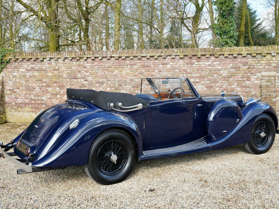 Image 34/50 of Lagonda LG 6 (1939)