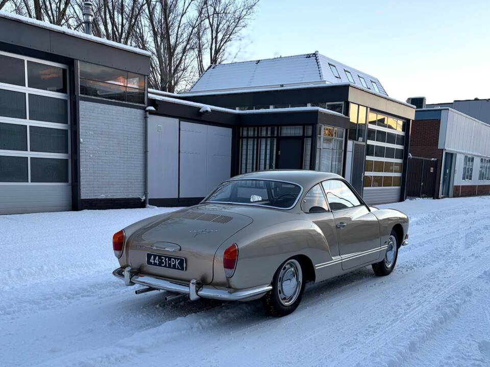 Image 5/6 de Volkswagen Karmann Ghia 1600 (1971)