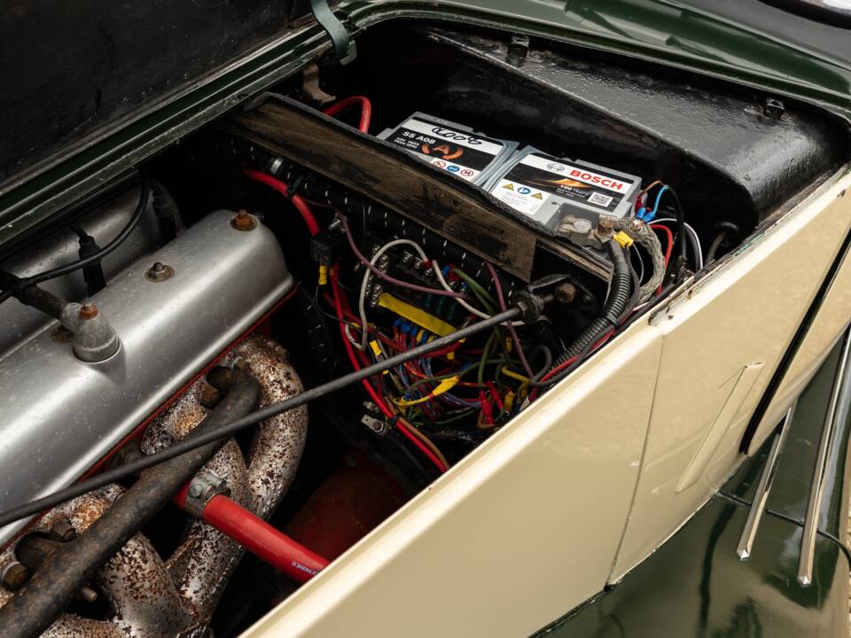 Image 14/21 of Riley 2.5 Litre RMF (1953)