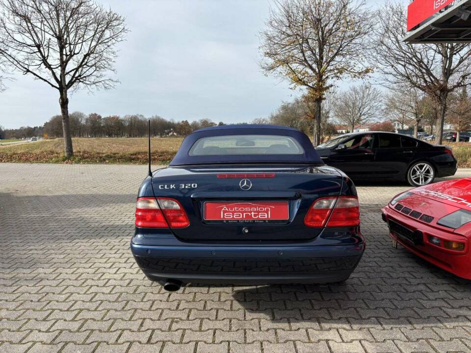 Afbeelding 22/34 van Mercedes-Benz CLK 320 (1999)