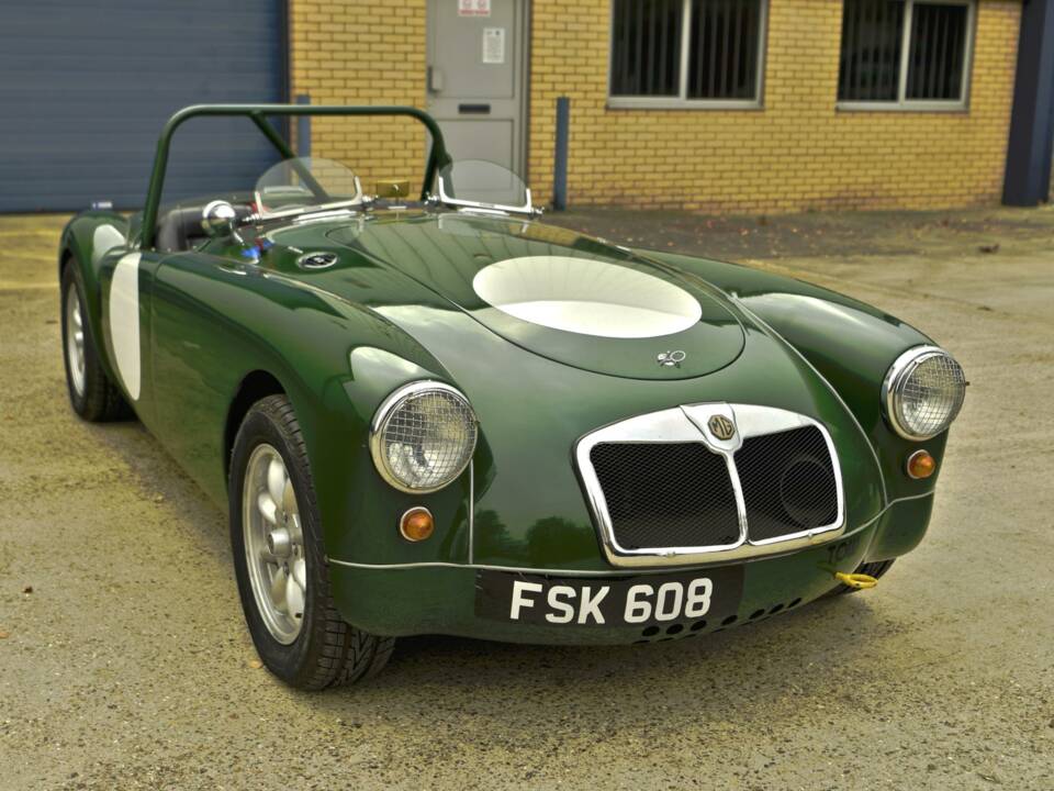 Image 6/36 of MG MGA 1600 (1958)