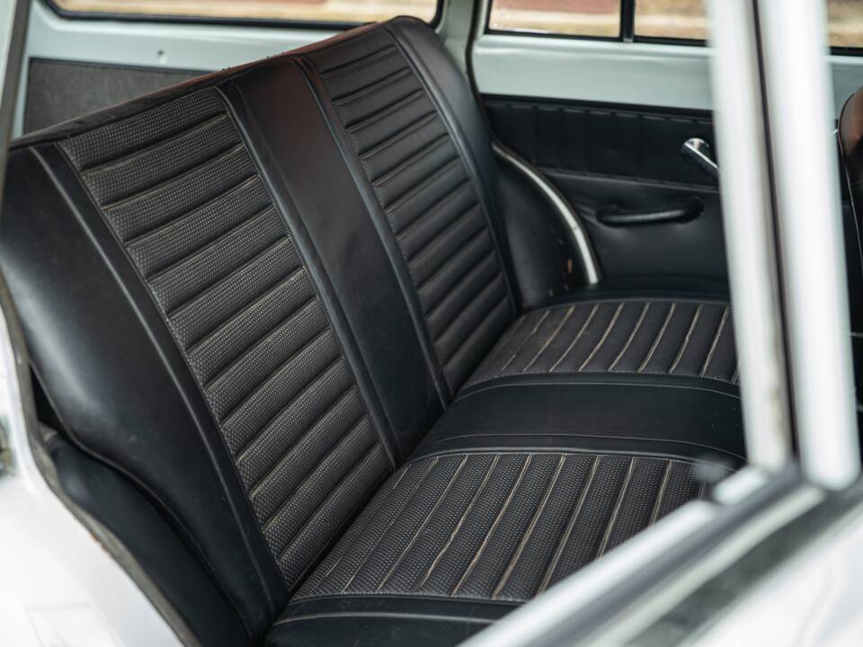Bild 40/44 von Volvo P 221 (1968)