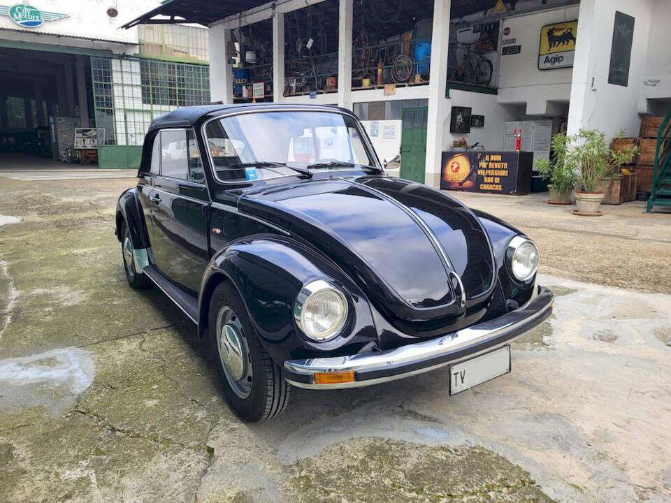 Immagine 6/47 di Volkswagen Käfer 1303 (1974)