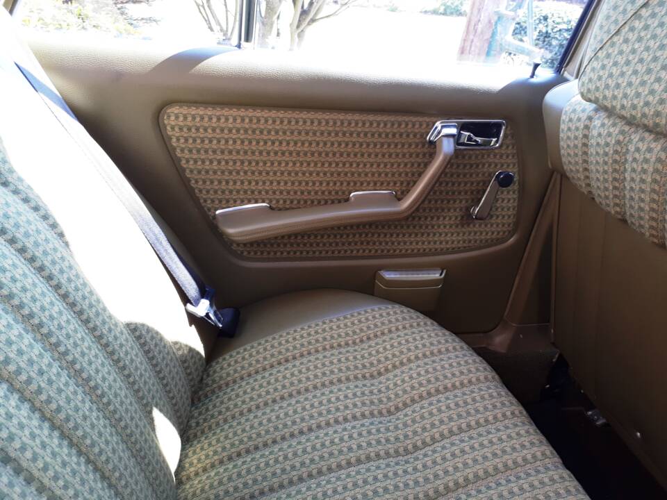 Afbeelding 3/12 van Mercedes-Benz 280 E (1977)