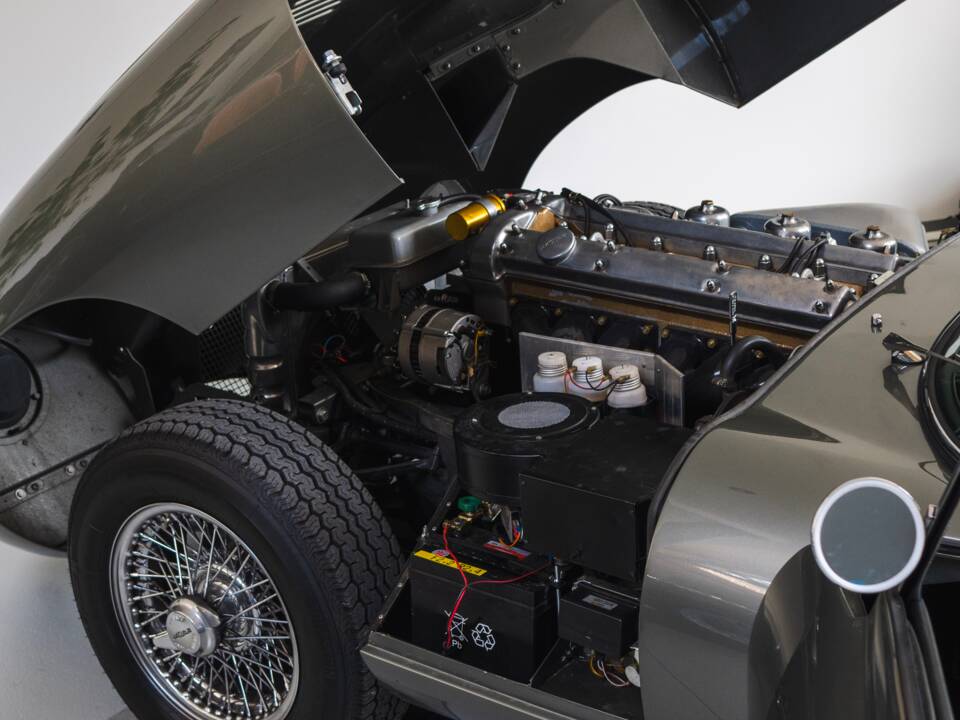 Immagine 18/21 di Jaguar Type E 3.8 (1963)