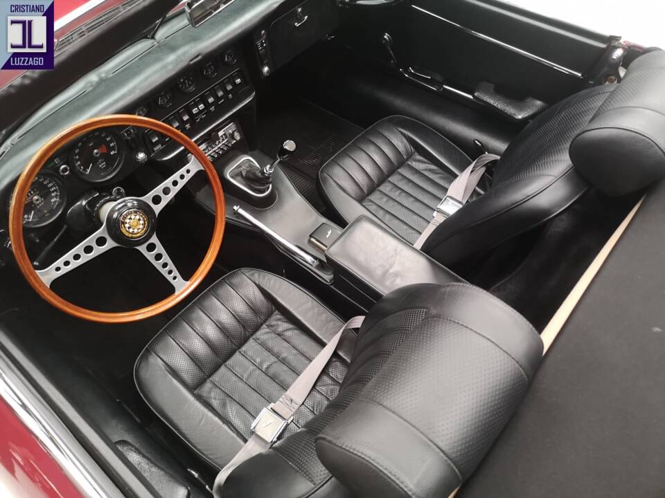 Image 12/77 of Jaguar XK-E (1969)