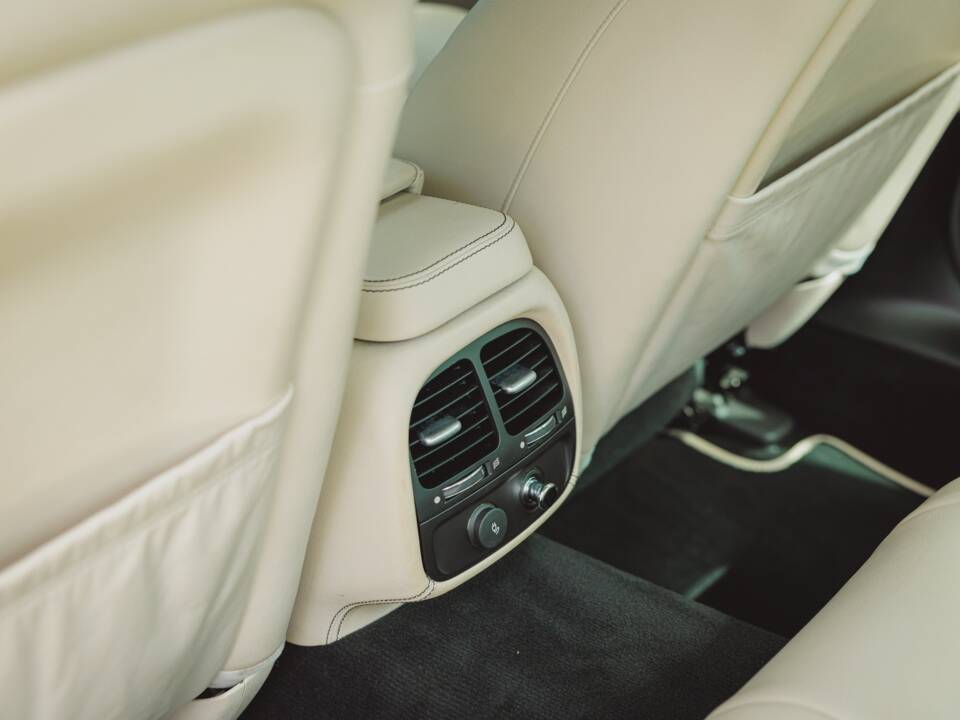 Bild 37/47 von Jaguar XJR (2006)