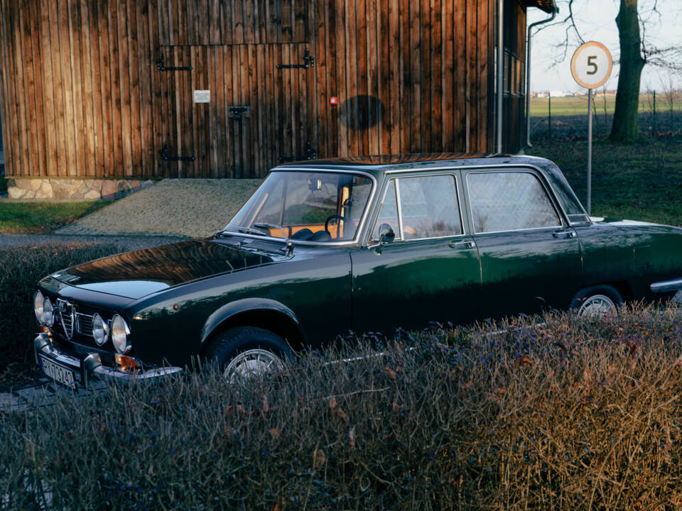 Image 28/78 de Alfa Romeo 1750 Berlina (1970)