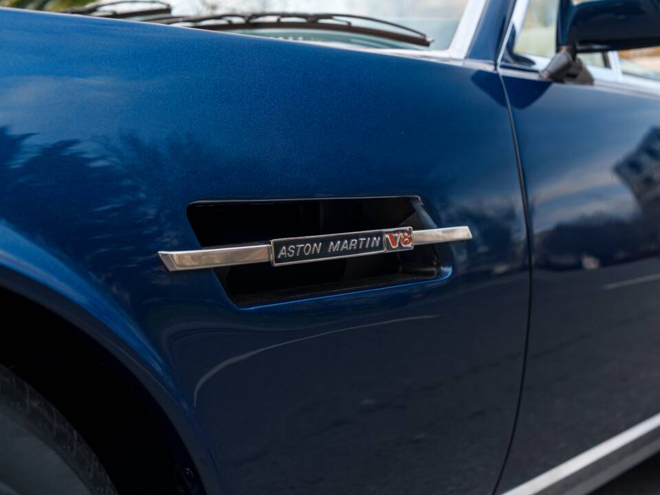 Image 12/26 of Aston Martin V8 EFi Volante (1986)