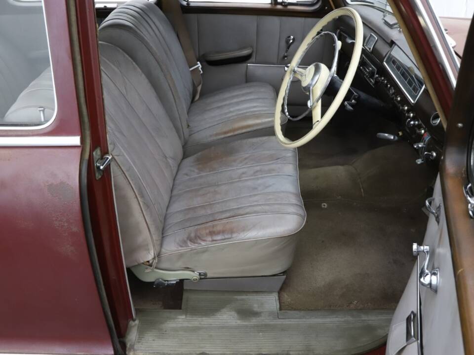 Immagine 12/34 di Mercedes-Benz 220 S (1957)