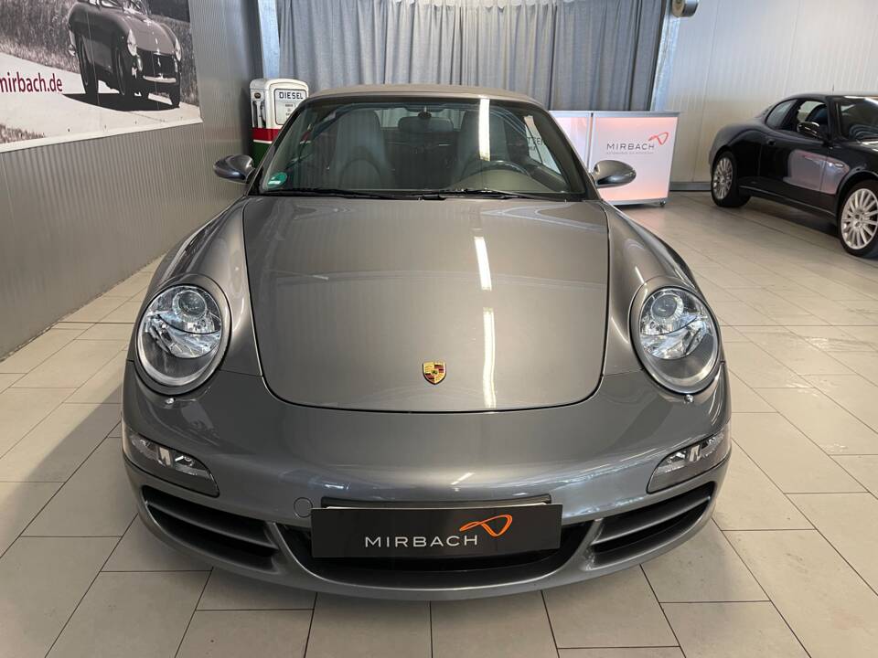 Imagen 6/17 de Porsche 911 Carrera 4S (2005)