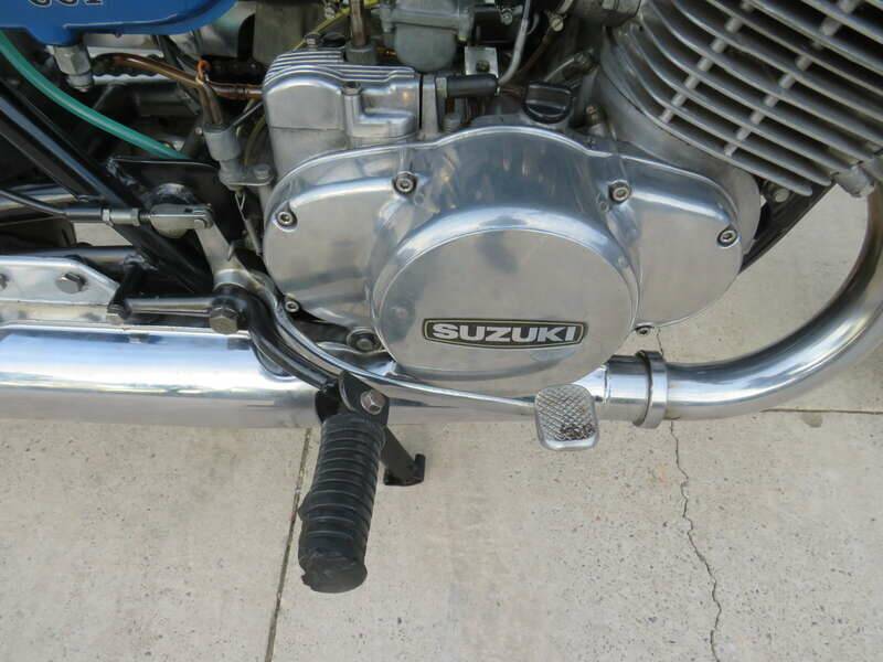 Image 24/42 of Suzuki GT 500 (1976)