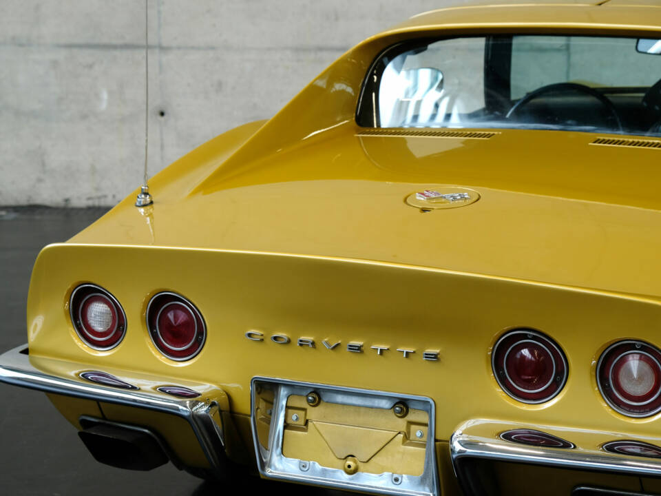 Image 11/23 of Chevrolet Corvette Stingray (1971)