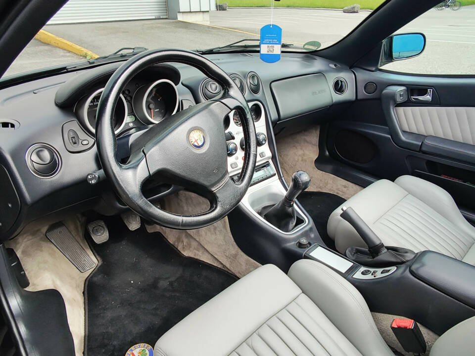 Bild 55/68 von Alfa Romeo Spider 2.0 Twin Spark 16V (2001)