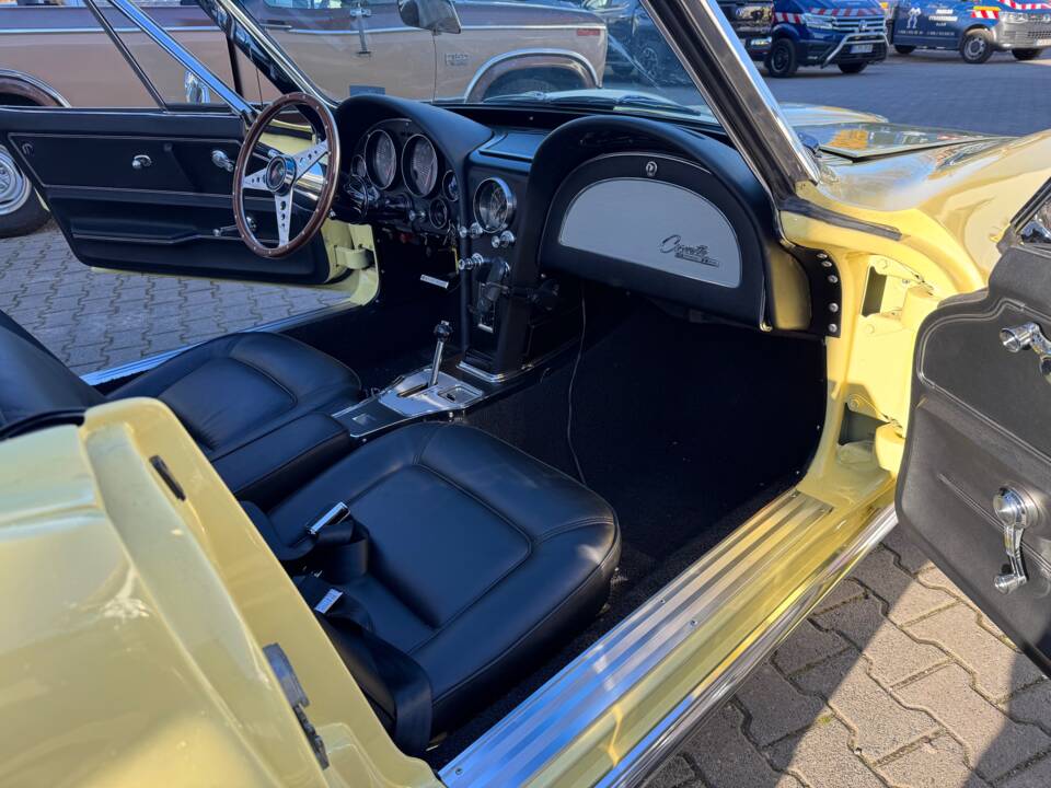 Bild 5/9 von Chevrolet Corvette Sting Ray Convertible (1965)