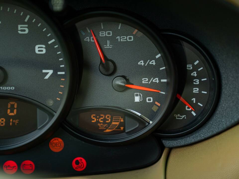 Bild 40/50 von Porsche 911 Carrera (1999)