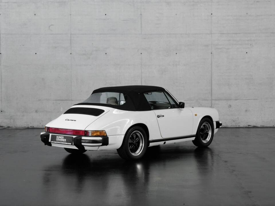 Image 12/46 de Porsche 911 Carrera 3.2 (1984)