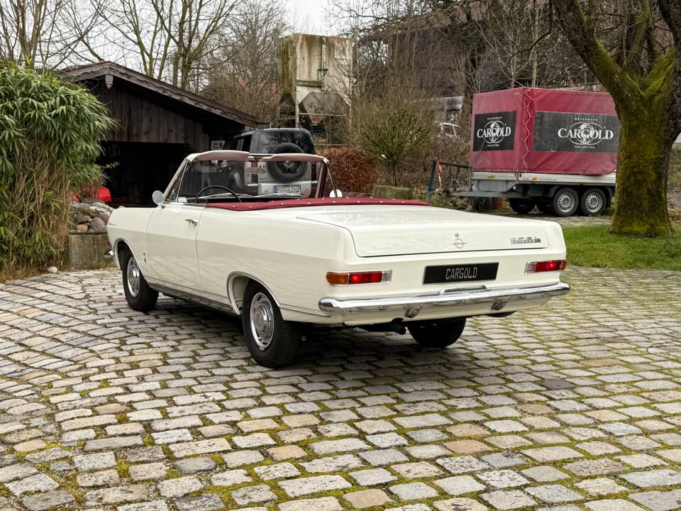Image 14/16 de Opel Rekord 6 Deutsch (1965)