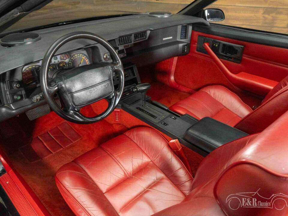 Bild 2/19 von Chevrolet Camaro RS 191 (1991)