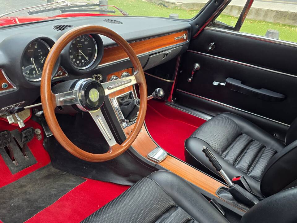 Image 17/34 of Alfa Romeo 1750 GT Veloce (1969)