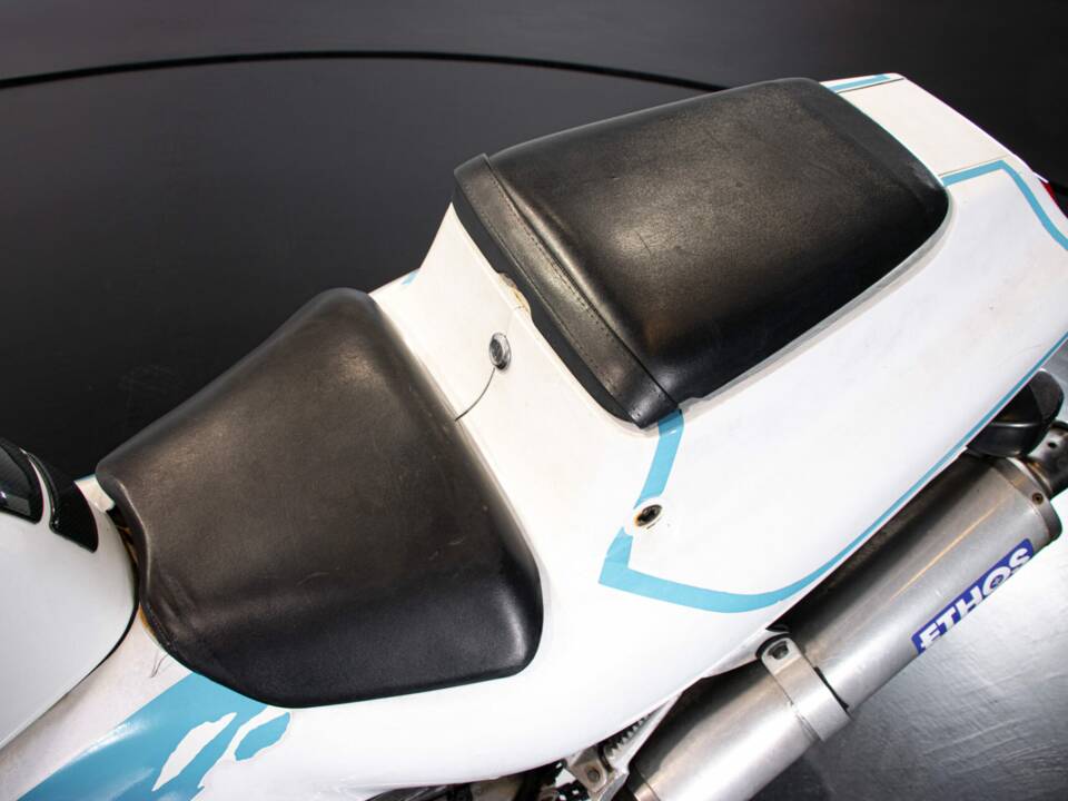 Immagine 41/45 di Honda VFR 400 R (1992)