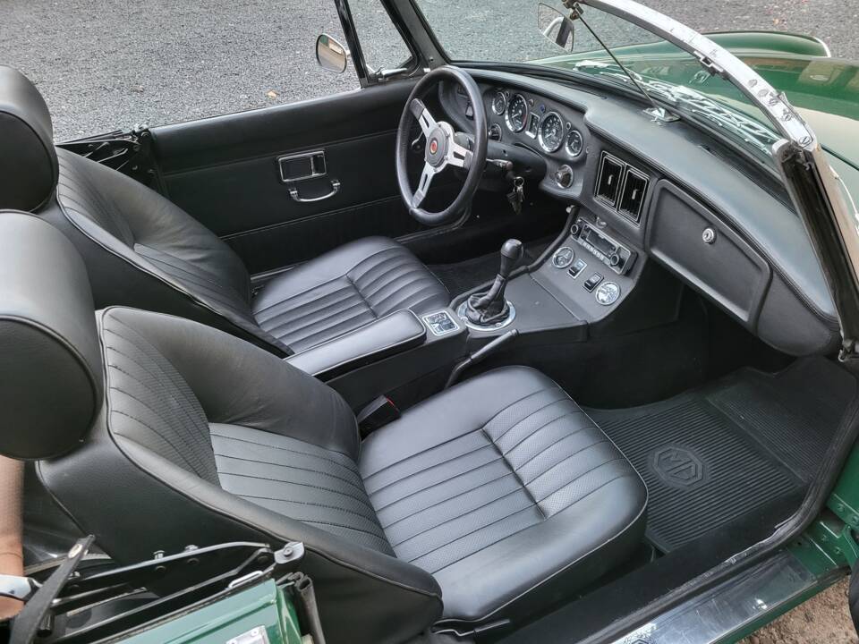 Image 23/58 of MG MGB (1971)