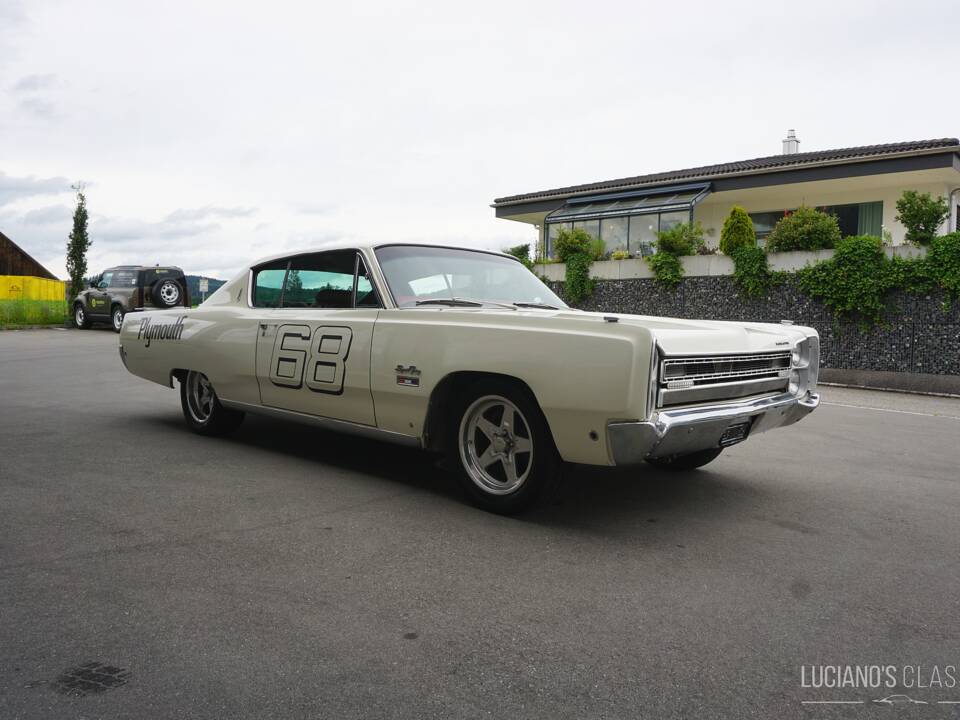 Image 13/65 de Plymouth Sport Fury (1968)