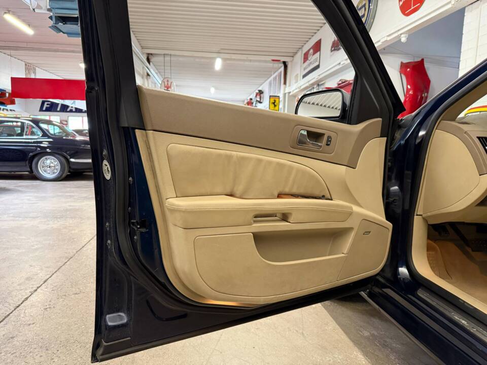 Image 5/17 of Cadillac STS 4.6 (2008)