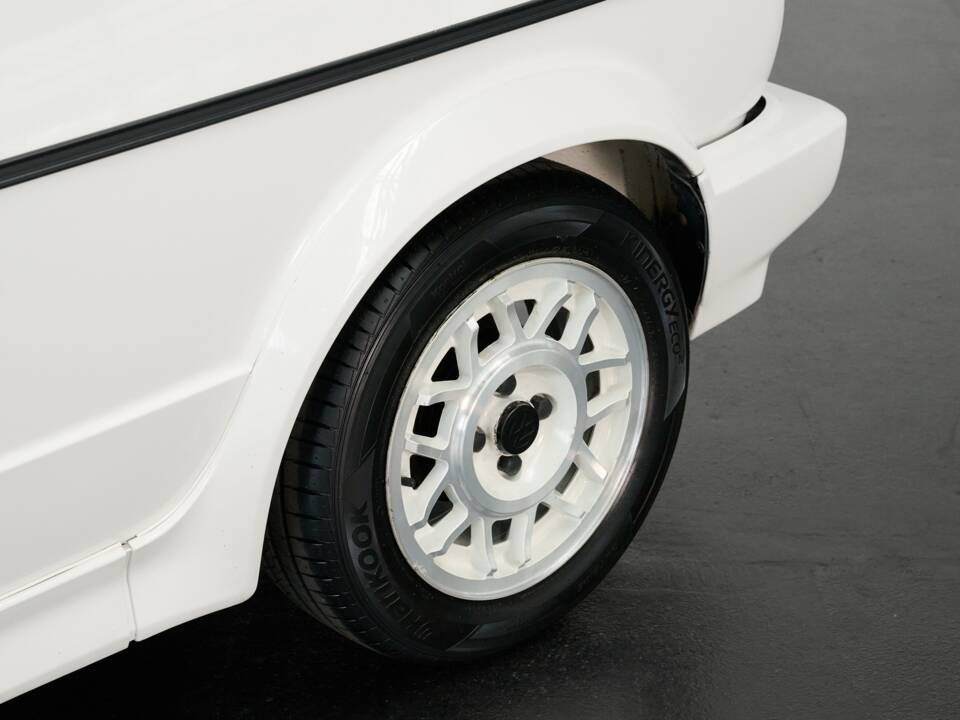 Image 10/50 of Volkswagen Golf Mk I Convertible 1.8 (1989)