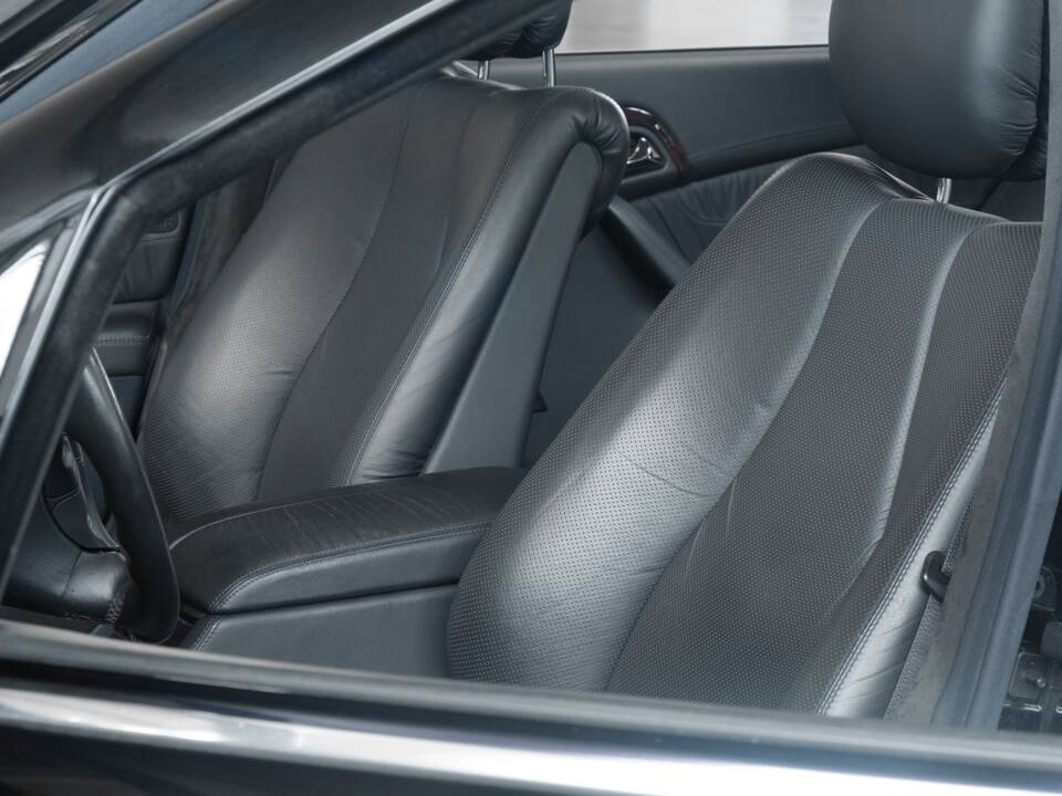 Bild 37/50 von Mercedes-Benz S 600 L (2001)