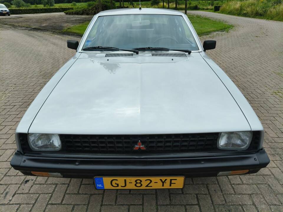 Image 4/8 of Mitsubishi Celeste (1981)
