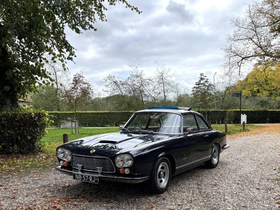 Image 22/28 of Gordon-Keeble GT (1965)