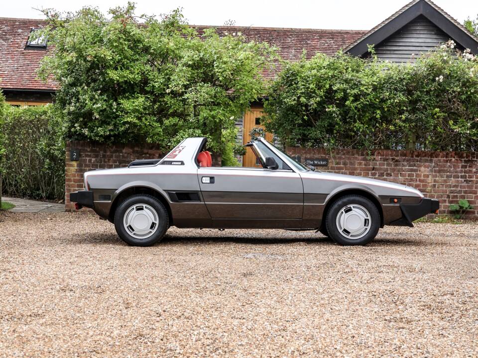 Image 14/50 of FIAT X 1/9 (1984)
