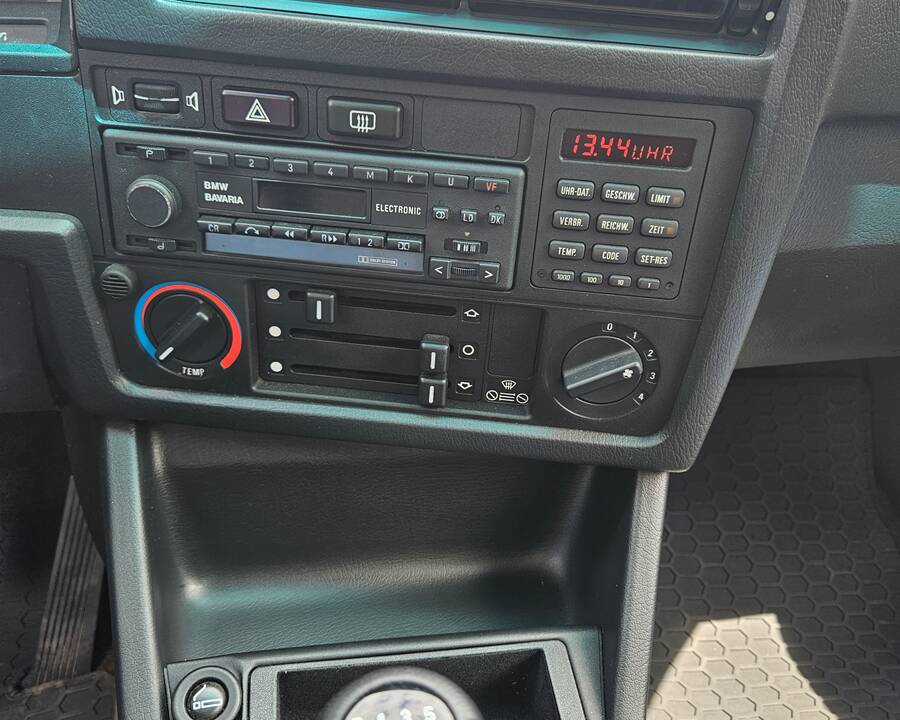 Imagen 5/14 de BMW 325i (1985)