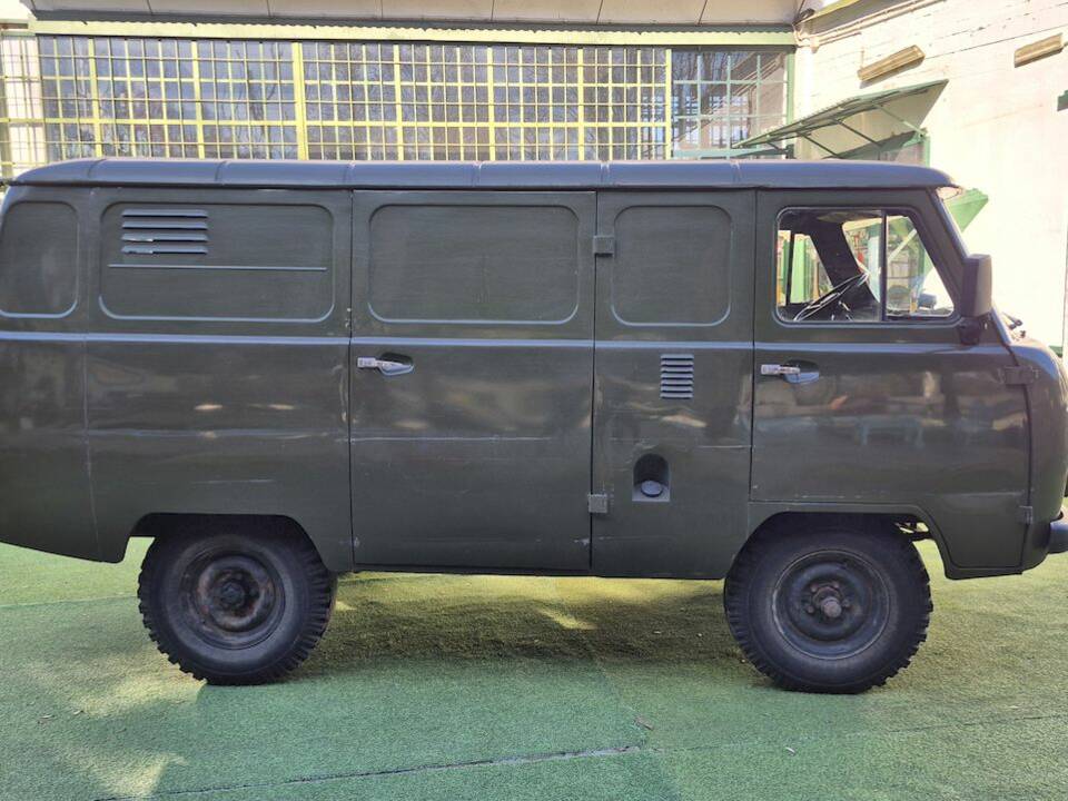 Image 9/51 of UAZ 3741 (1991)