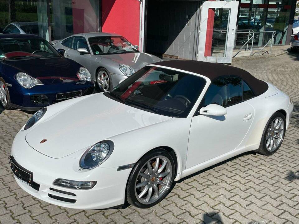 Image 2/20 of Porsche 911 Carrera S (2008)