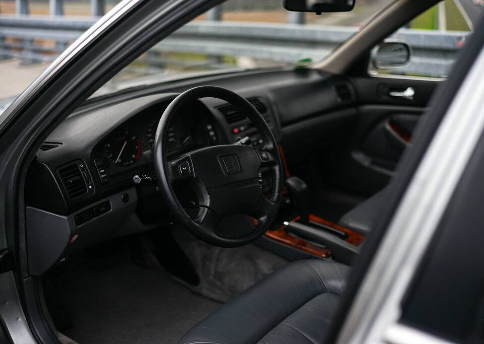 Bild 2/8 von Honda Legend 3.2i (1993)