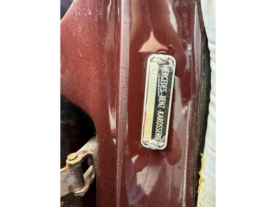 Image 28/50 de Mercedes-Benz 190 SL (1959)