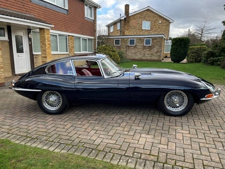Immagine 7/52 di Jaguar Type E 4.2 (1965)