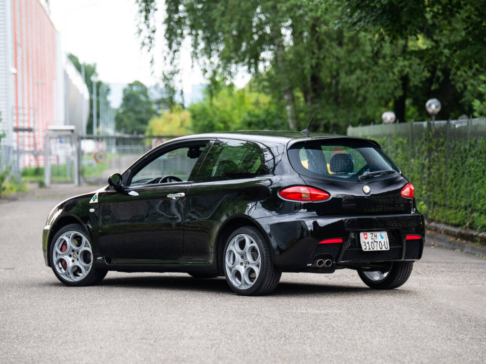 Image 8/36 of Alfa Romeo 147 3.2 GTA (2003)