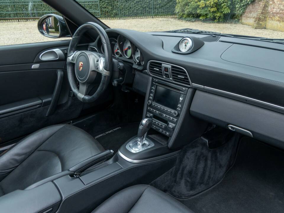 Afbeelding 46/50 van Porsche 911 Targa 4S (2009)