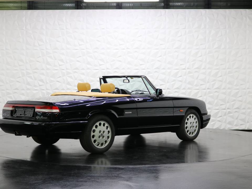 Imagen 5/38 de Alfa Romeo 2.0 Spider (1990)