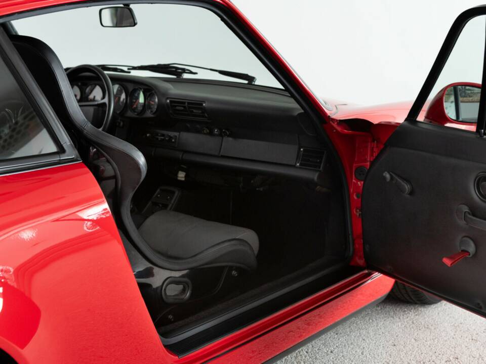 Bild 30/39 von Porsche 911 Carrera RS (1992)